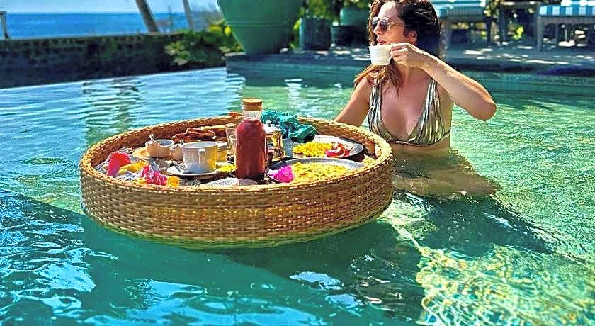 LOUKA BEACH BALI