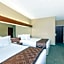 Microtel Inn & Suites By Wyndham Rogers