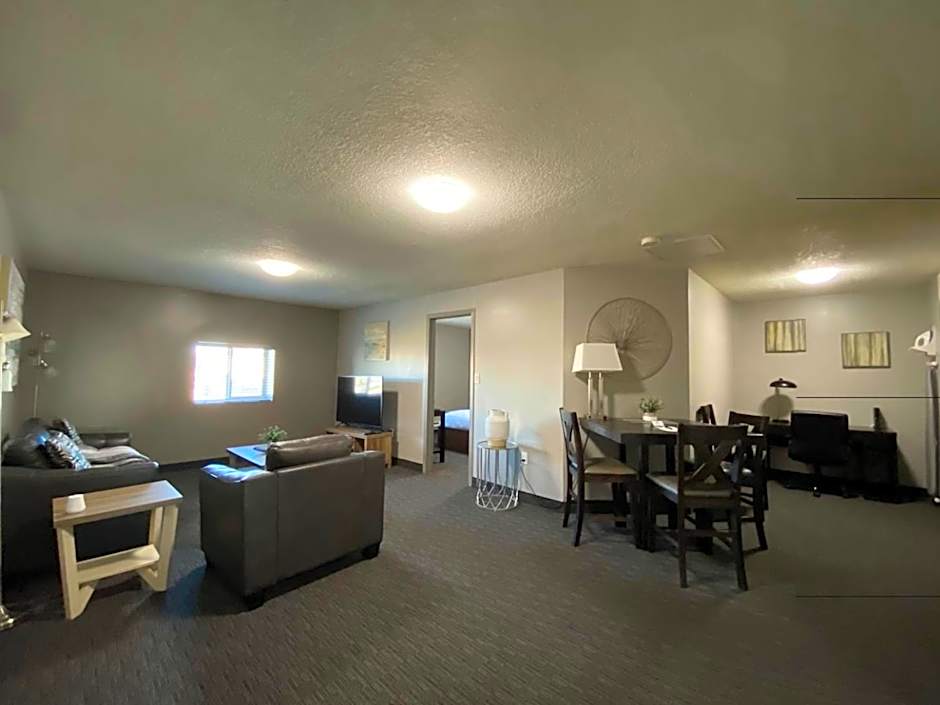 Travelodge by Wyndham Grande Prairie