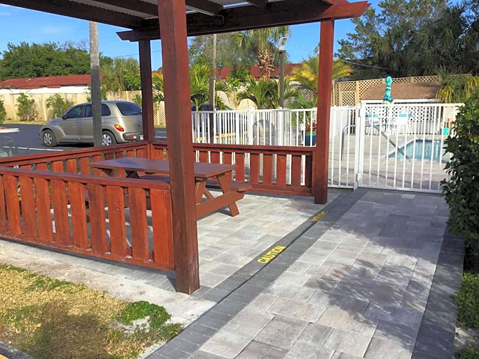 Super 8 by Wyndham Sarasota Near Siesta Key