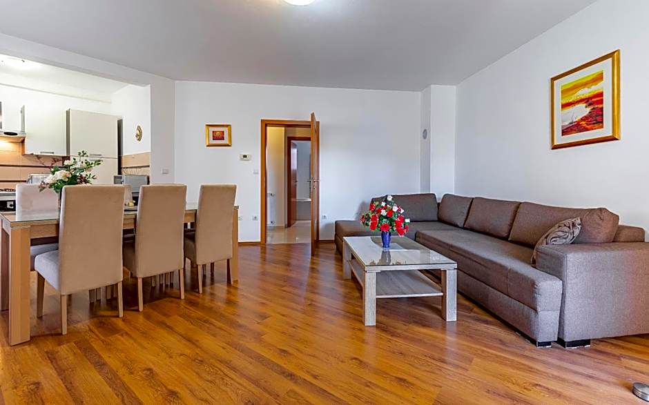 Istriensonne - Apartments Veruda mit Grillterrasse