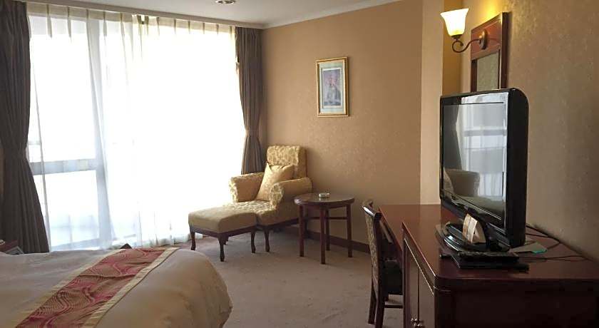 Qingdao Huiquan Dynasty Hotel