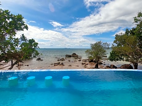 Cocovana Beach Resort