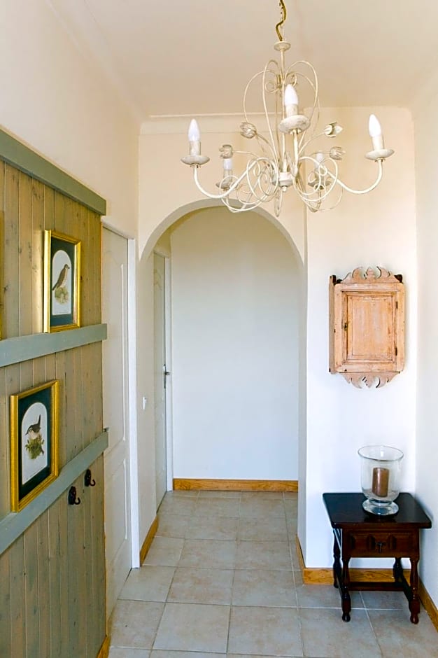 A l'ombre du clocher