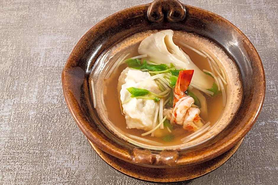 Atami Onsen Sakuraya Ryokan