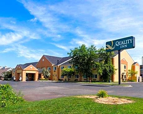 Quality Inn Lakeville North
