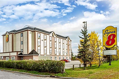 Super 8 by Wyndham Calgary/Airport