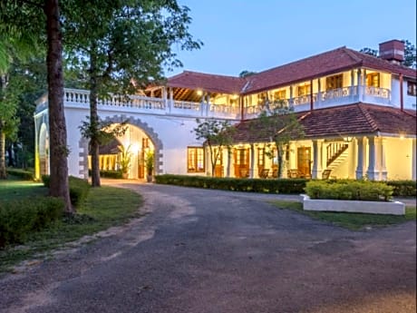 The Sanctuary at Tissawewa-Colonial Hotel