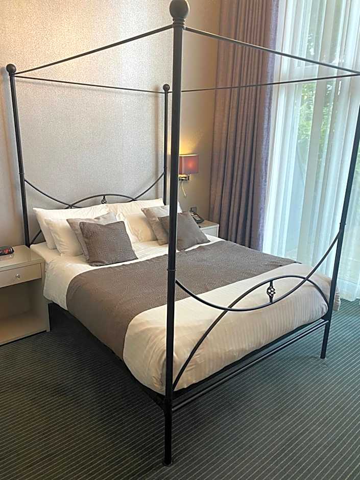 315 Bar & Restaurant