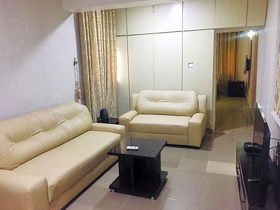 Silverland Hotels and Suites