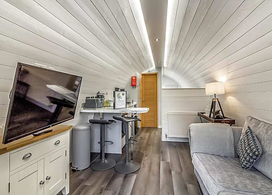 Peacock Lake Glamping