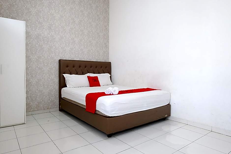 RedDoorz @ Griya Martha Sumber Solo