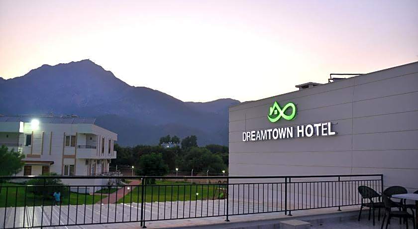 Dream Town Hotel