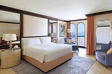 Venetian Village Duplex, 1 Bedroom Suite, 1 King, Sofa bed