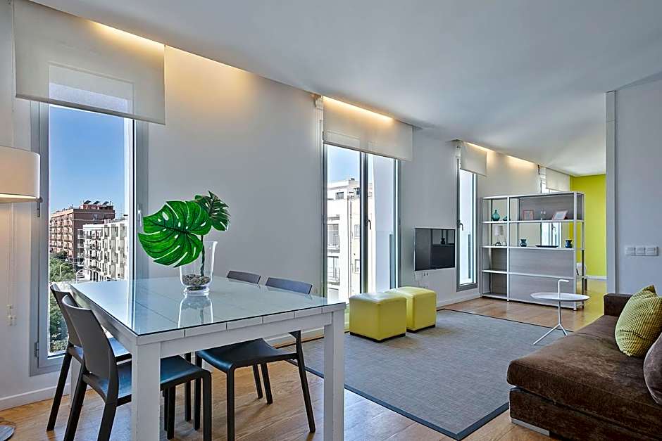 Lugaris Beach Apartments