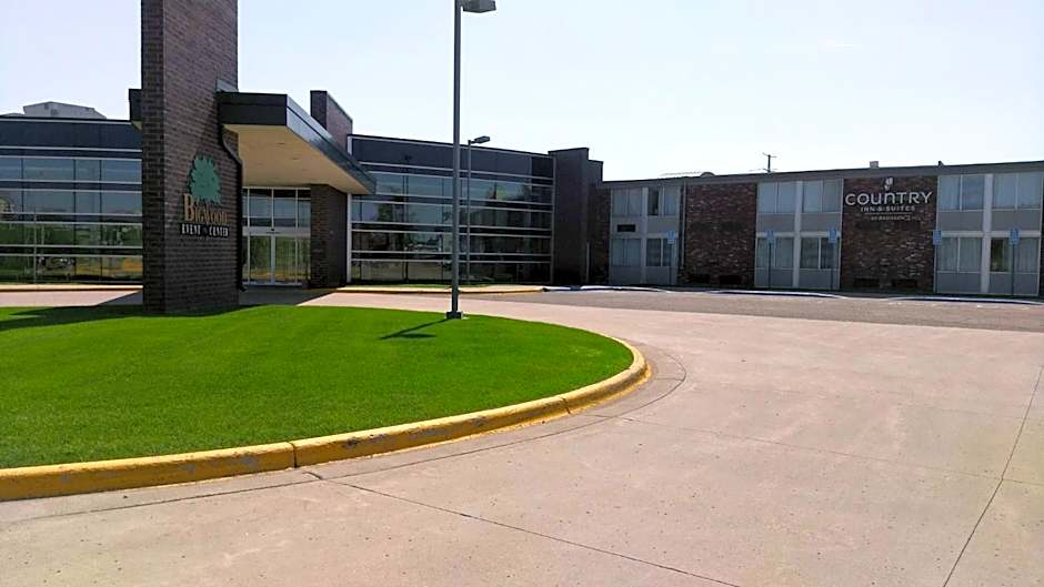 Country Inn & Suites by Radisson, Fergus Falls, MN