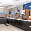 Holiday Inn Express & Suites Philadelphia - Mt. Laurel By IHG