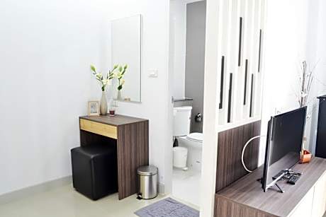 You Drive We Pay - Deluxe Double Room