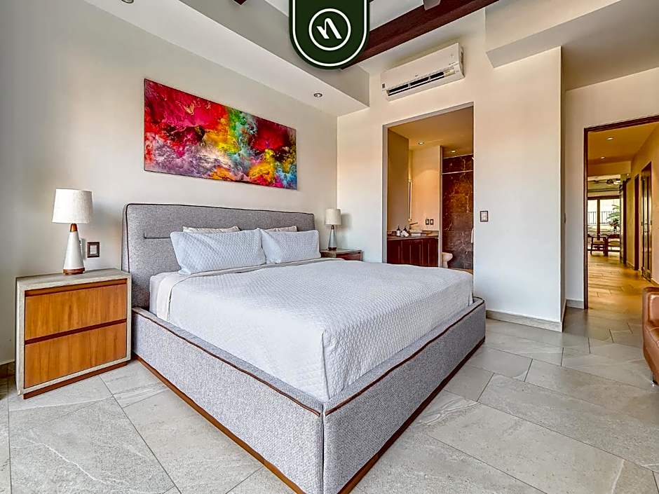 Luxury 2BR Condo in Romatic Zone - Rooftop Pool