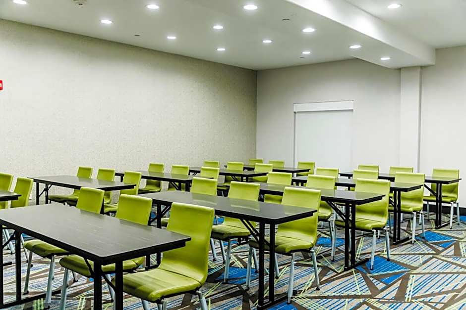 Holiday Inn Express Hotel & Suites Greenville By IHG