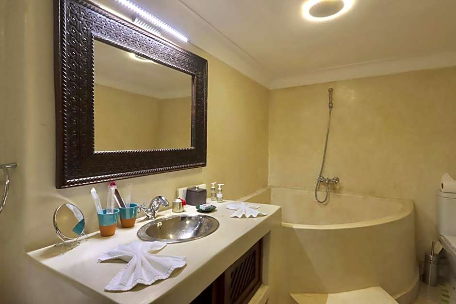 Riad ABBASSIA Marrakech - Authentic Medina Experience