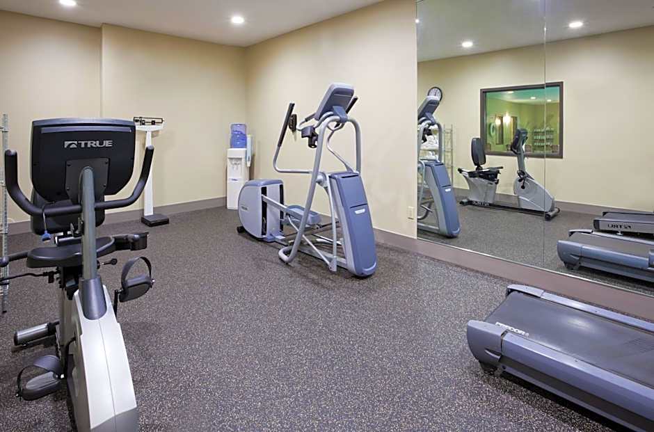 Holiday Inn Express Hotel & Suites St. Paul - Woodbury By IHG