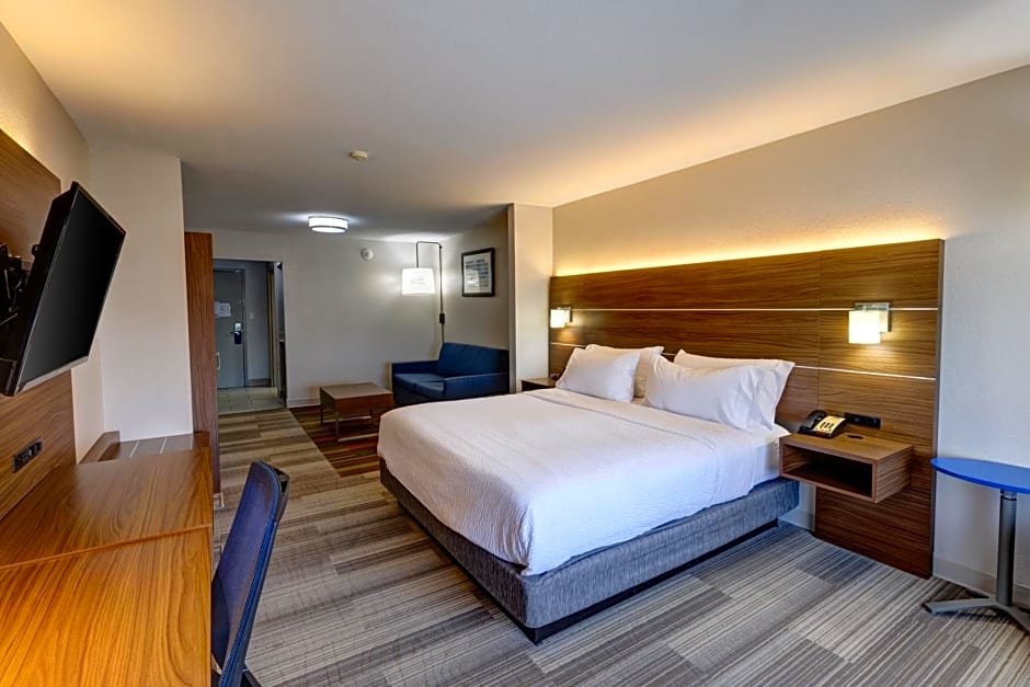 Holiday Inn Express Hotel & Suites Shelbyville By IHG