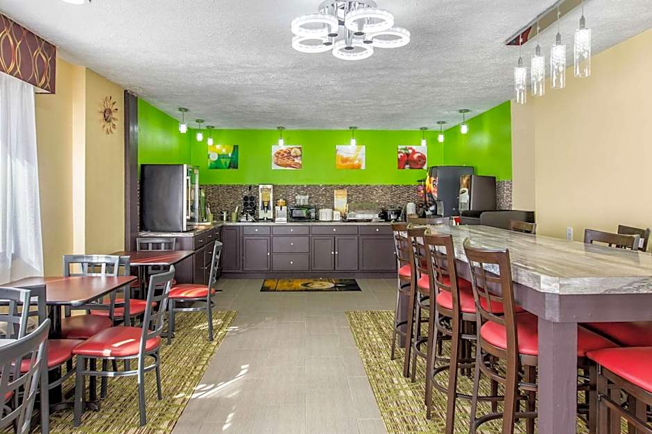 Quality Inn Grand Rapids Near Downtown