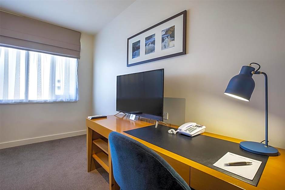 Gateway Hotel by Nightcap Plus