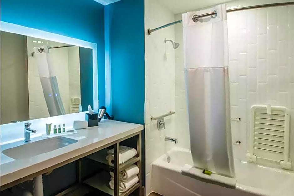 Cambria Hotel Omaha Downtown