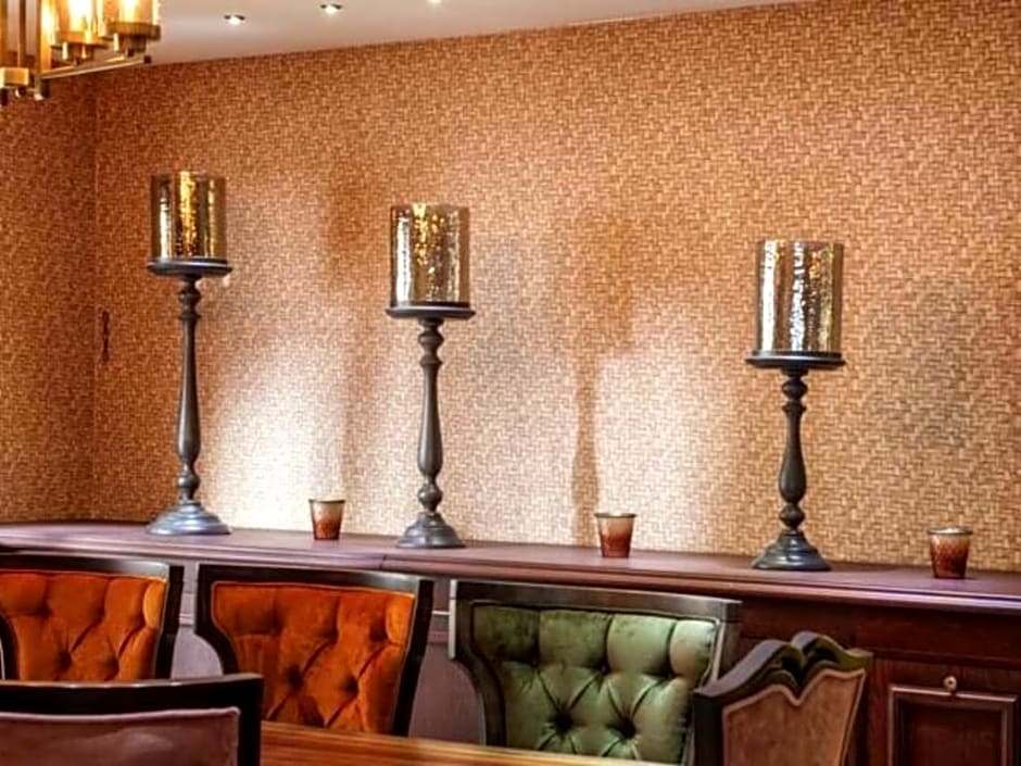 Cadence Design Hotel