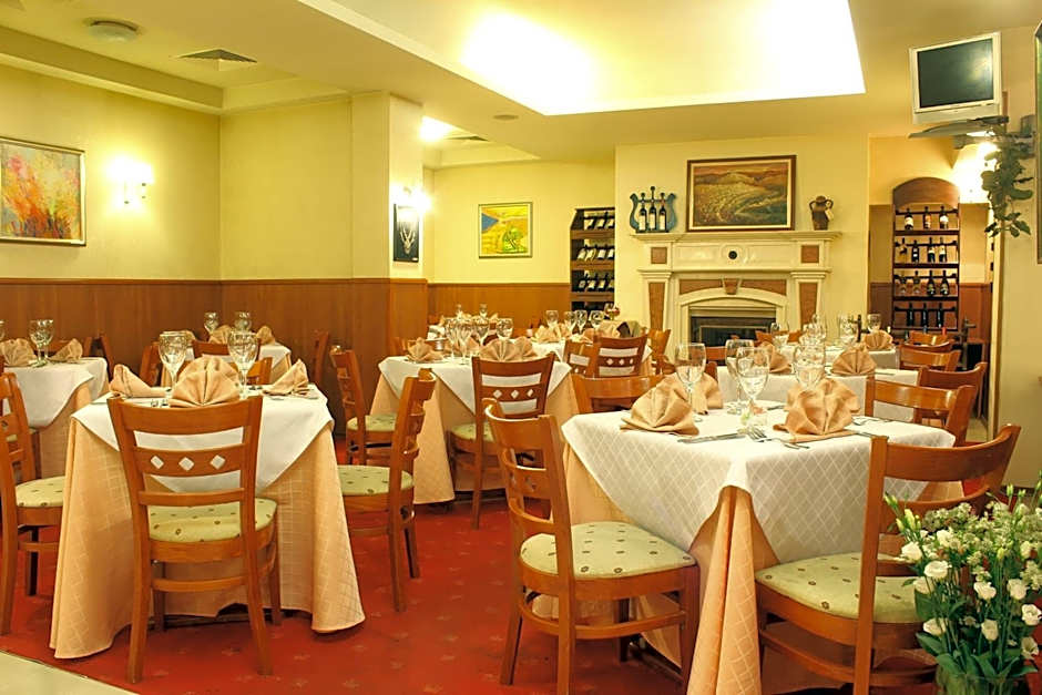 Hotel Premier - Veliko Tarnovo City Center, Panorama View