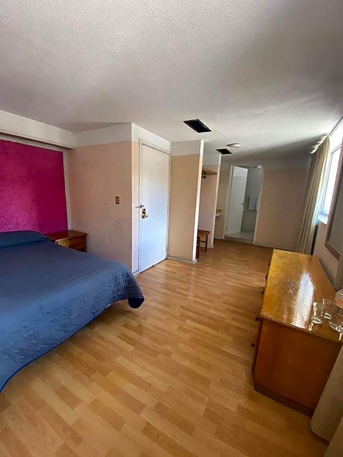 Hotel Zacatecas Courts