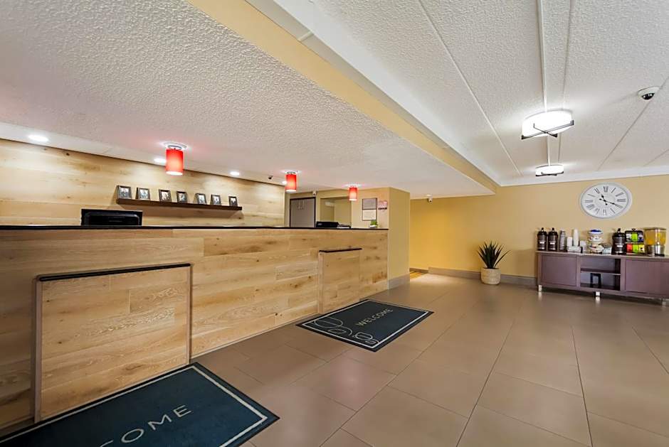 Wingate by Wyndham Lincoln Airport East