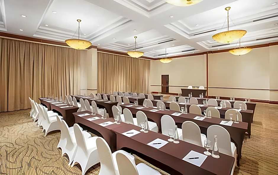 Aryaduta Lippo Village