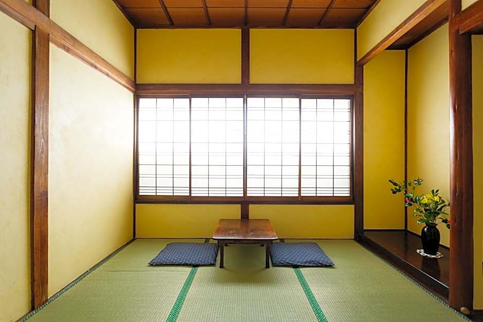 Foto 1 av 2 av Tsuki Japanese Style Room with Shared Bathroom