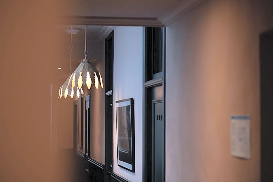 The Honest Hotel & Apartments