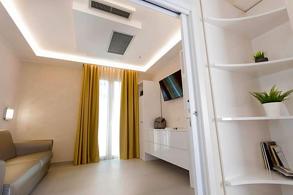 White Suite & Apartments