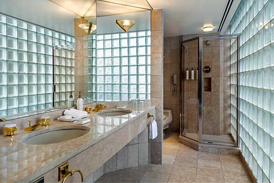 Metropolitan Hotel Vancouver by Marriott