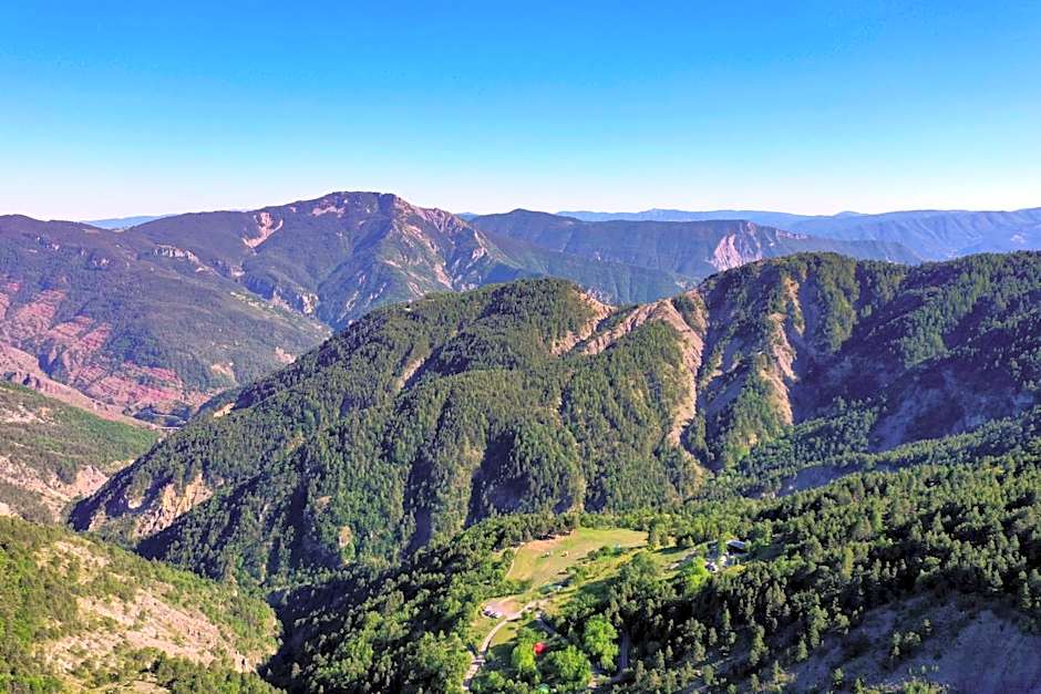 Eco-hôtel et Yourtes du Mercantour