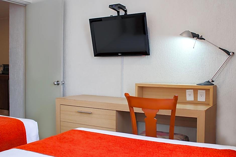 Hotel & Suites Real del Lago