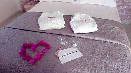 Warm Hug - Outdoor Whirlpool with partial Sea view