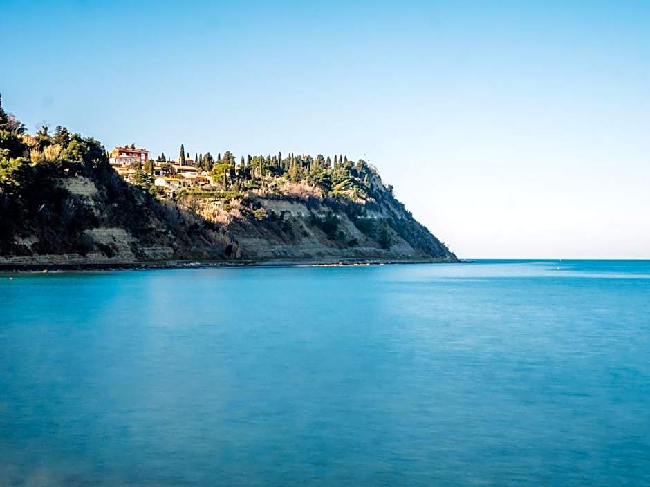 Barbara Piran Beach Hotel