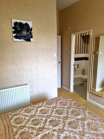 Triple Room with Private Bathroom