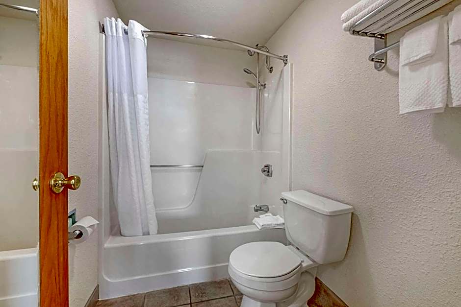 Quality Inn Ashland - Lake Superior