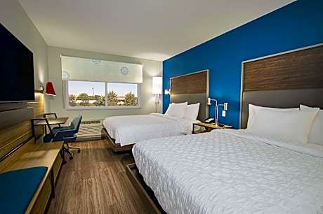 2 Queen Beds
