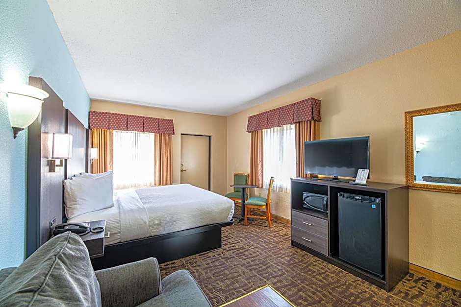 River Bend Inn - Pigeon Forge