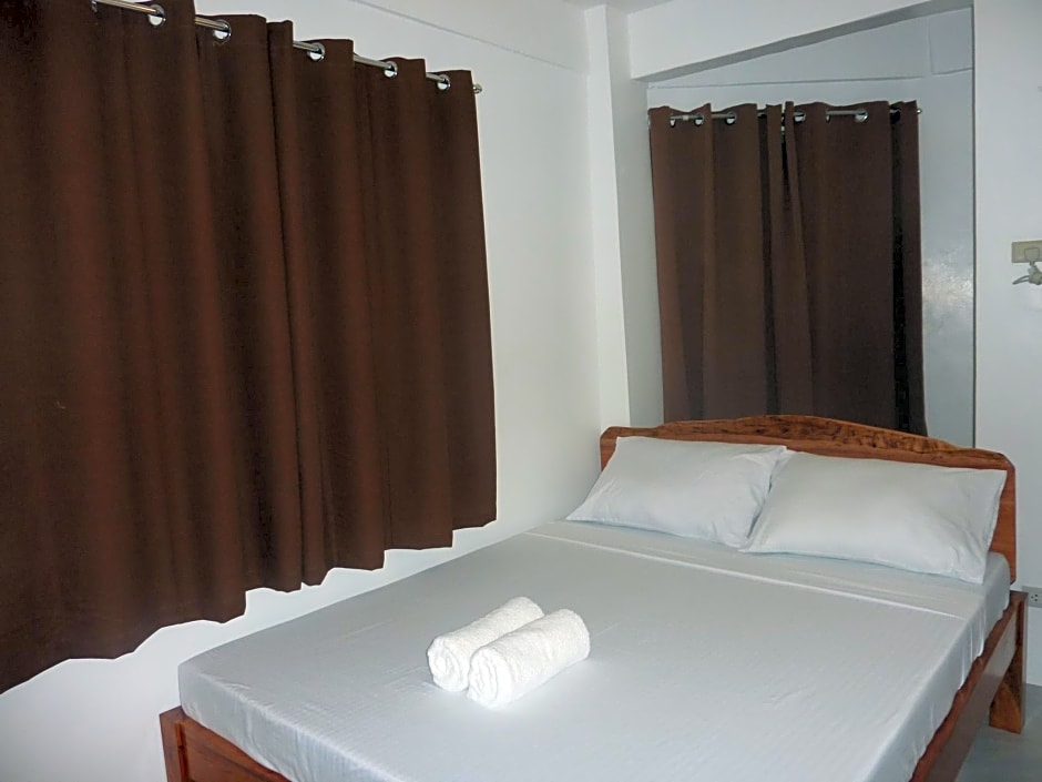 Zenith Inn & Resto Bar