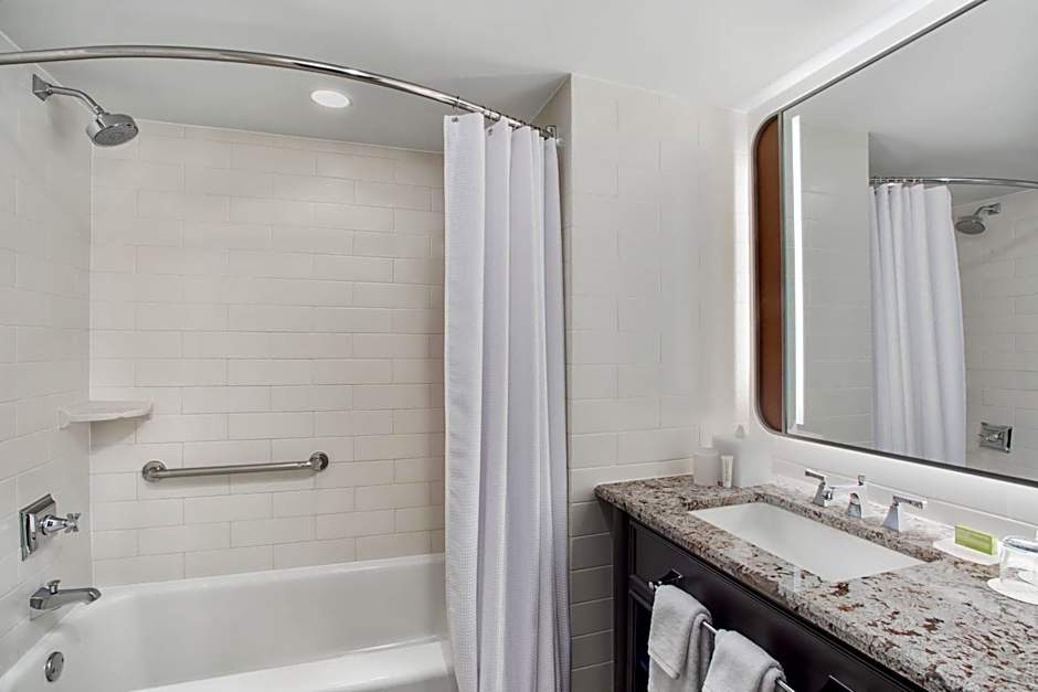 Le Meridien Washington, D.C., The Madison