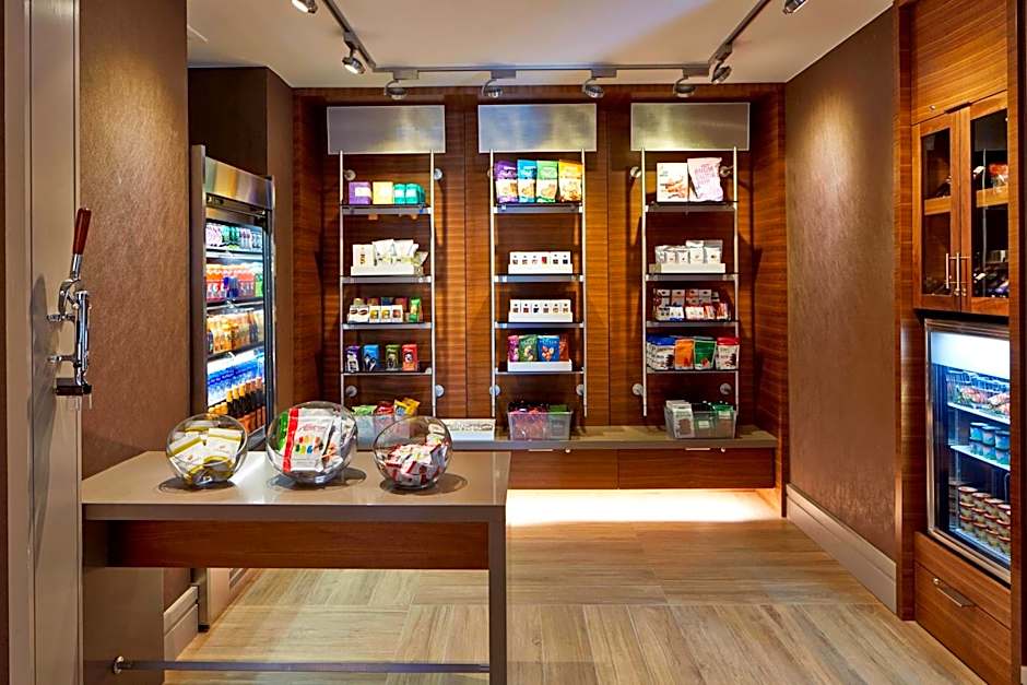 AC Hotel by Marriott Atlanta Buckhead at Phipps Plaza